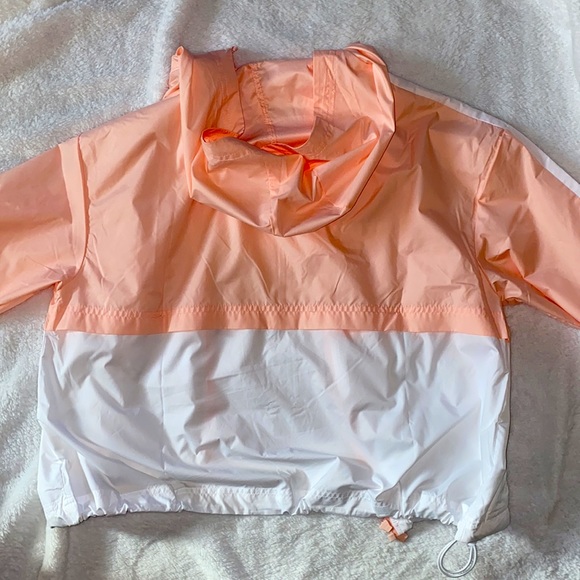 Nike Windbreaker Pink and White - Picture 2 of 6